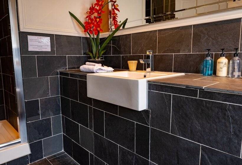 בית מלון כפרי The Red Lion