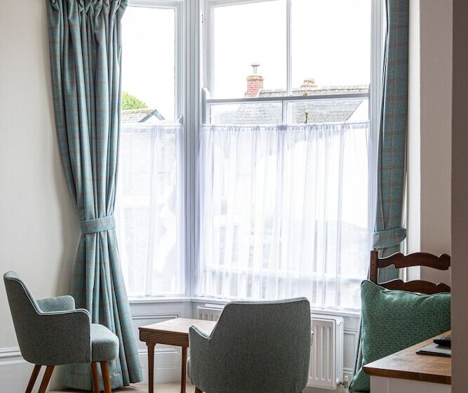 호텔 The Three Tuns