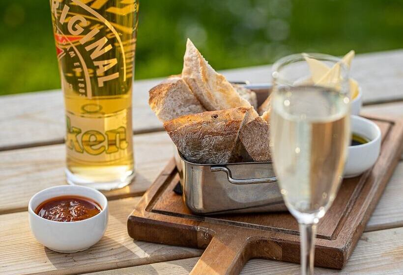 호텔 The Three Tuns