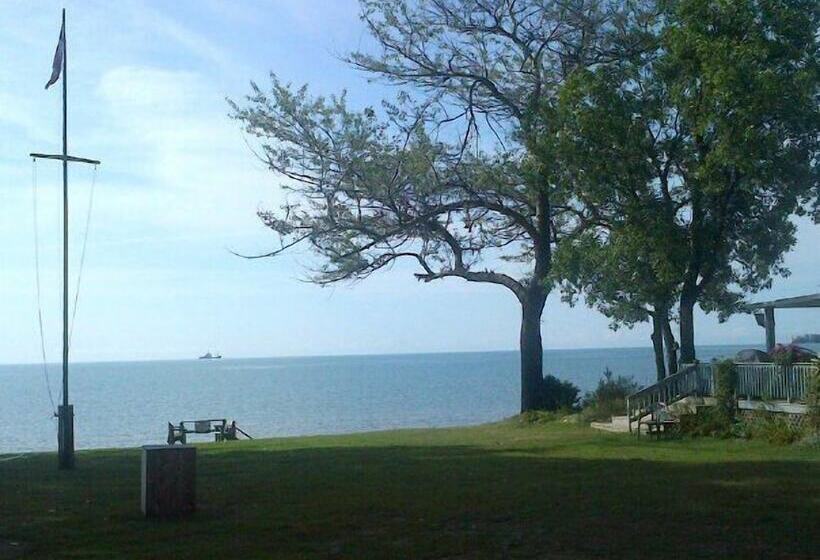 فندق Timber House Resort