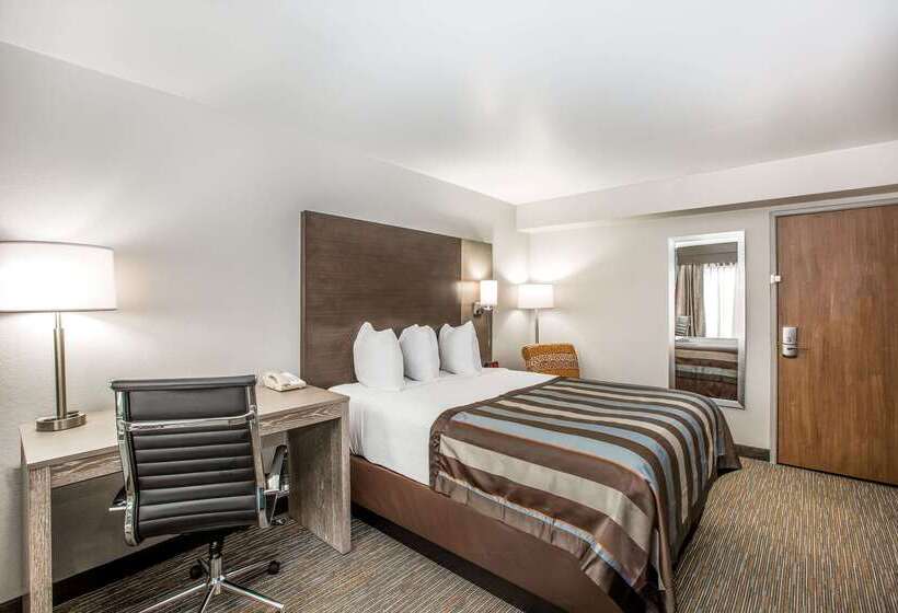 فندق Wingate By Wyndham Louisville Airport Expo Center