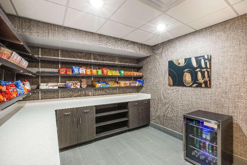 فندق Wingate By Wyndham Louisville Airport Expo Center