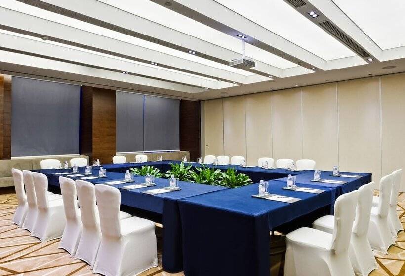 ホテル Wyndham Garden Yuhuan Downtown