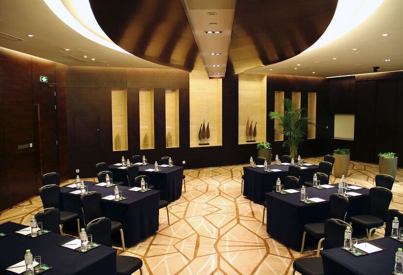 ホテル Wyndham Garden Yuhuan Downtown