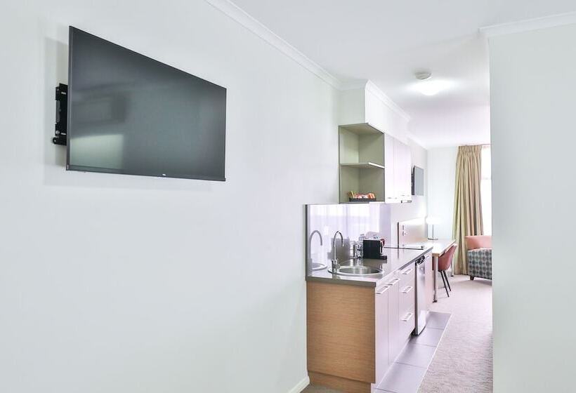 Indulge Apartments   Ontario