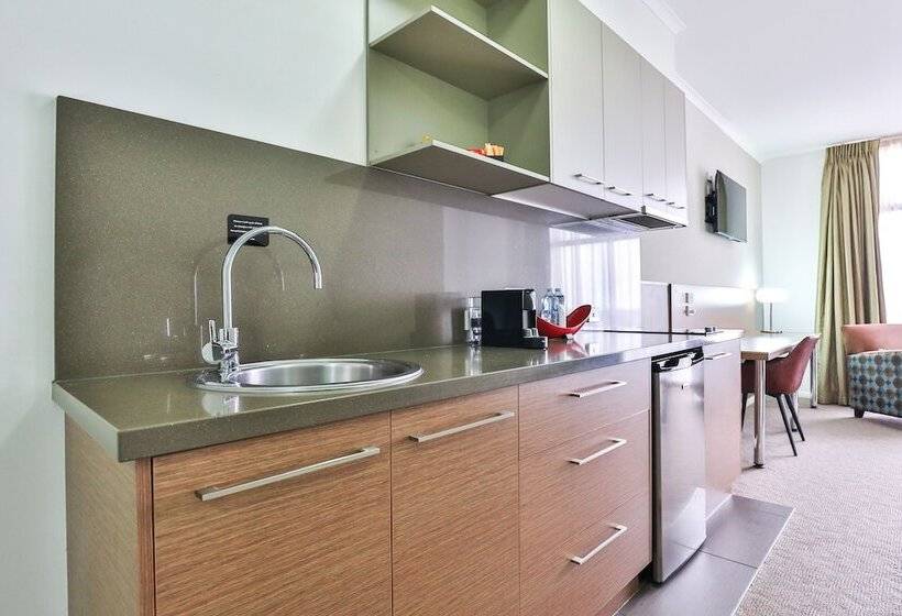 Indulge Apartments   Ontario