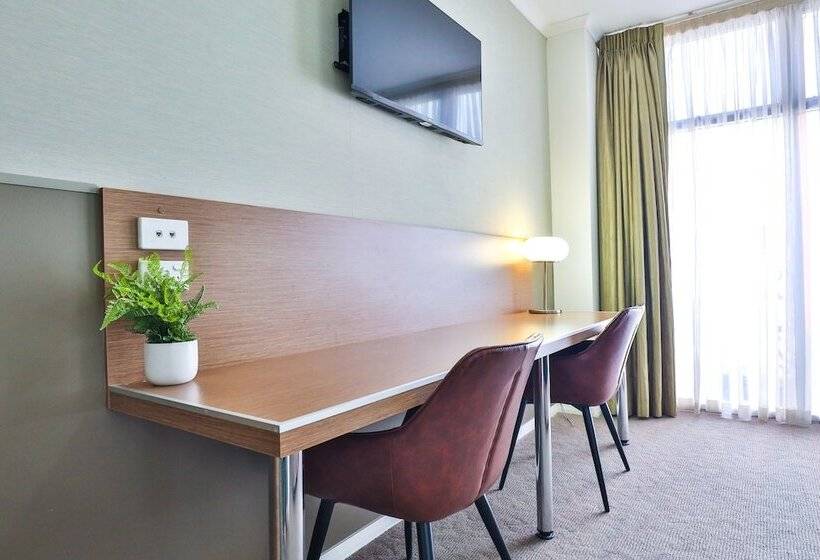 Indulge Apartments   Ontario