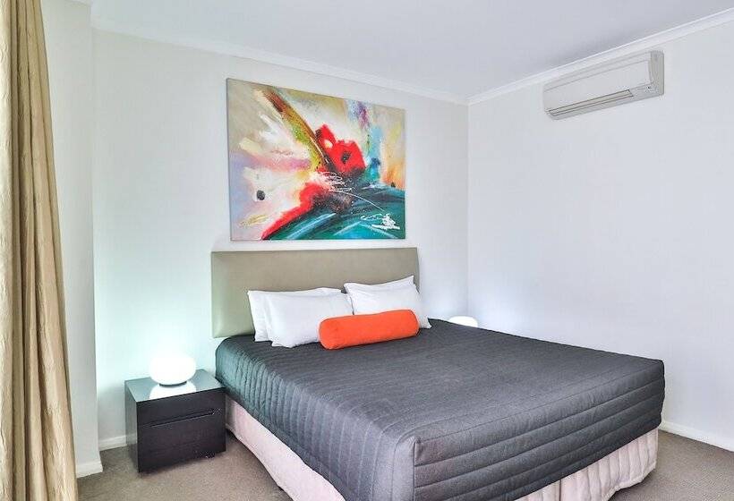 Indulge Apartments   Ontario