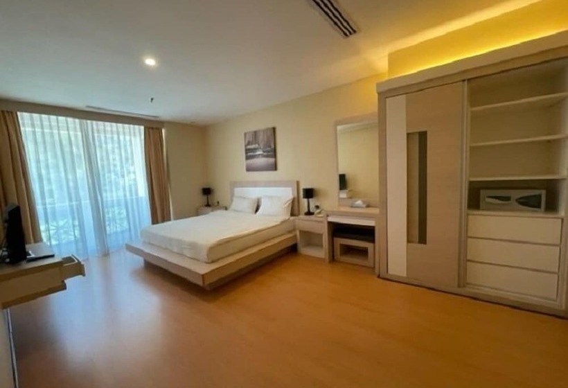 Jinhold Apartment Hotel Bintulu