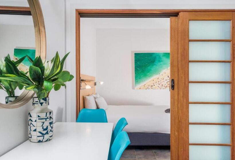 Lennox Holiday Apartments