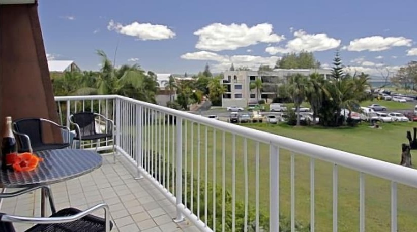 Main Beach Apartments