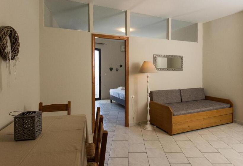 Mirtilos Studios & Apartments