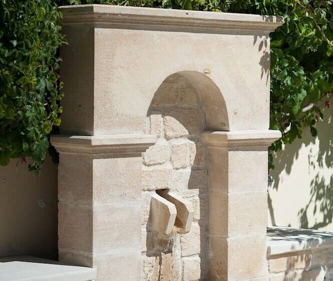 Mirtilos Studios & Apartments