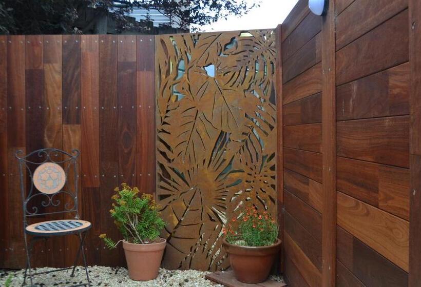 Mulberry Cottage Unique B&b Accommodation