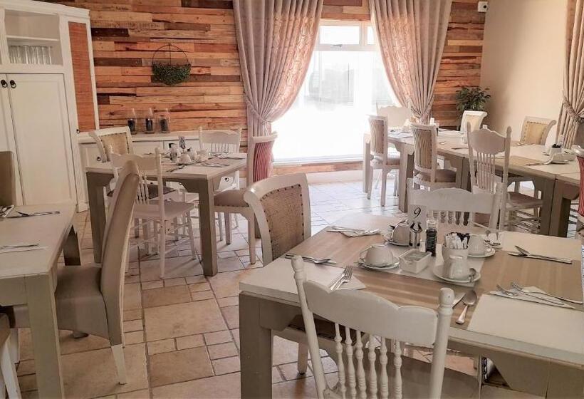 פנסיון Atlantic Villa Boutique Guesthouse