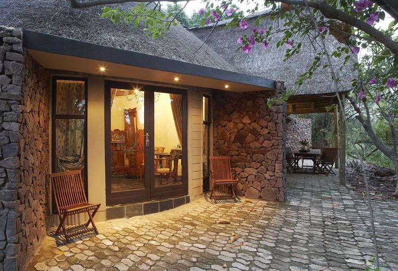 פנסיון Birdsong Cottages