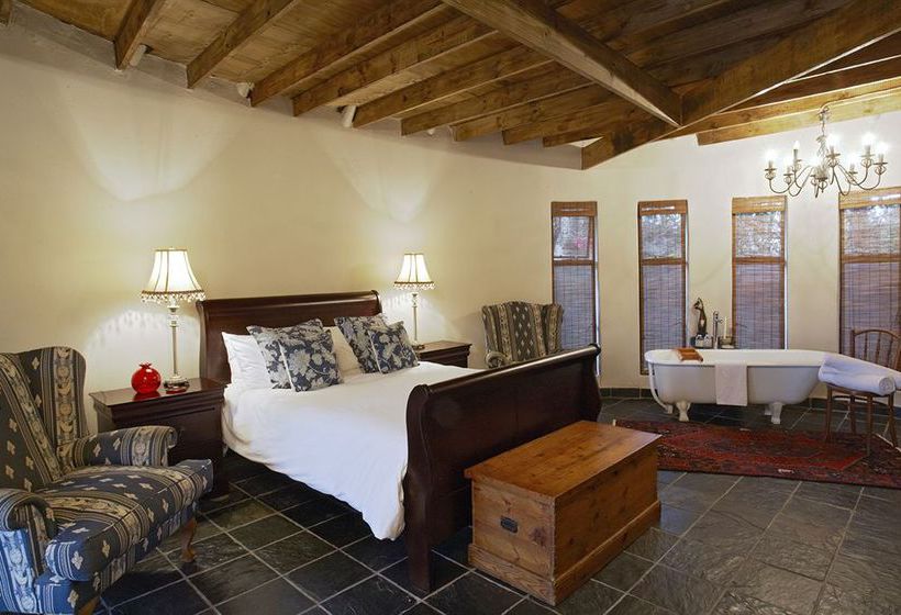 פנסיון Birdsong Cottages