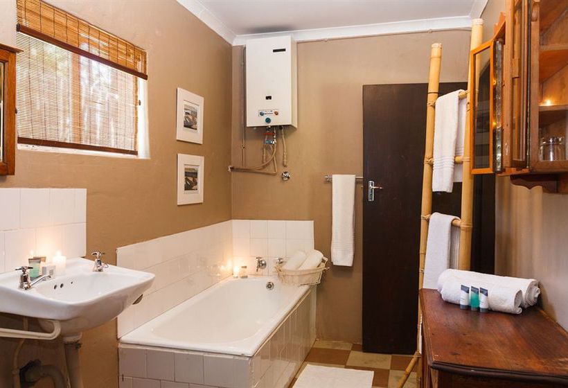 פנסיון Birdsong Cottages