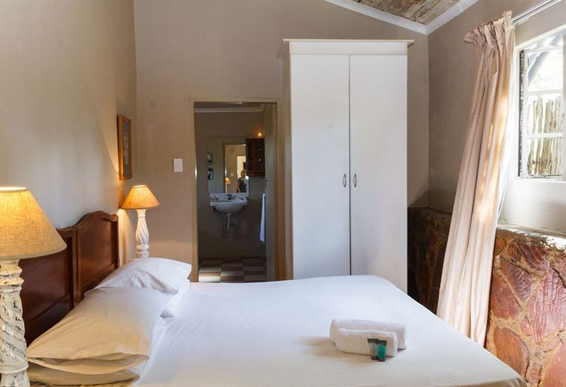 פנסיון Birdsong Cottages