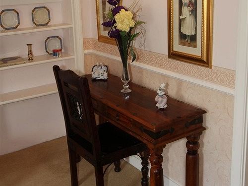 Пансион Burnley House