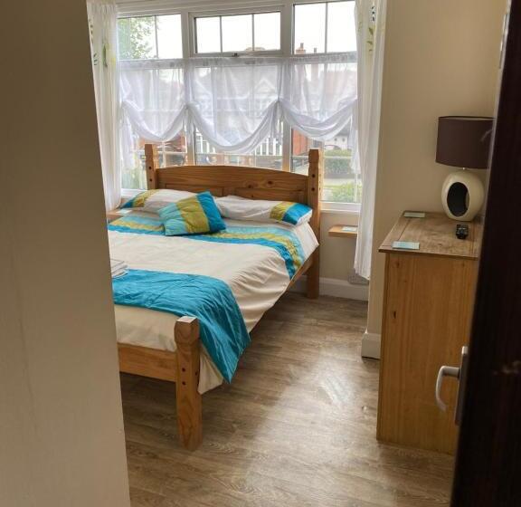 פנסיון Clarendon Lodge   Accommodation Only