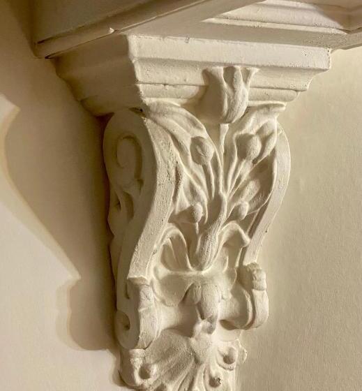 بنسيون Elm Tree Lodge