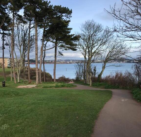 פנסיון Elmdene