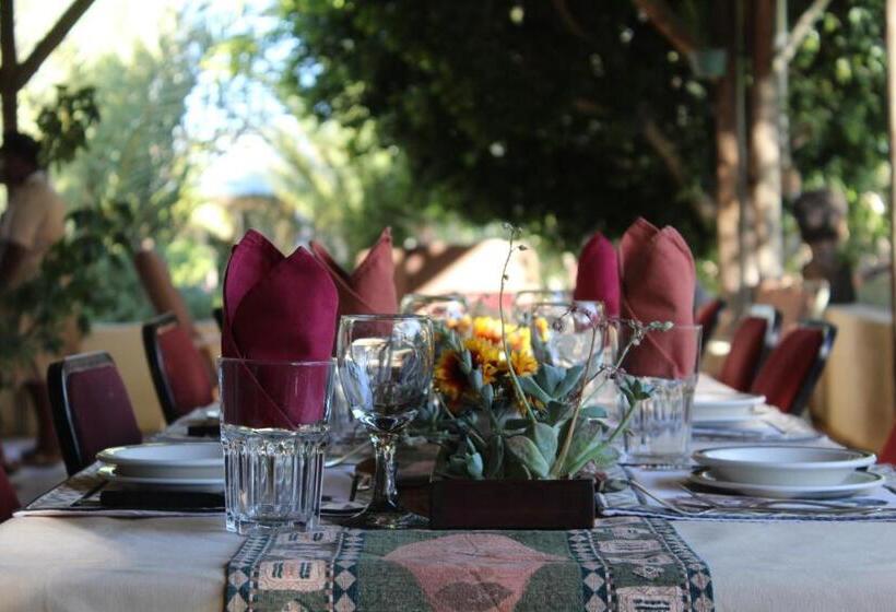 Pension Etango Ranch Guest Farm