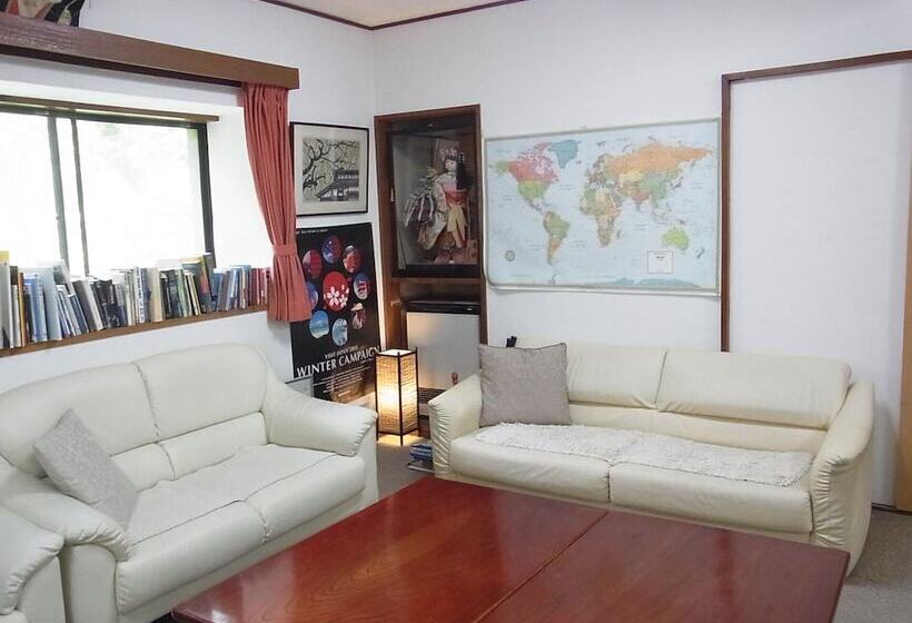 פנסיון Fujihakone Guest House