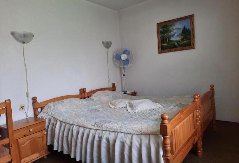 Пансион Guest House Zodiac