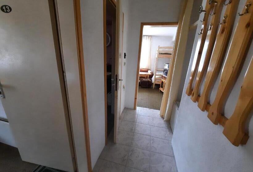 Пансион Guest House Zodiac