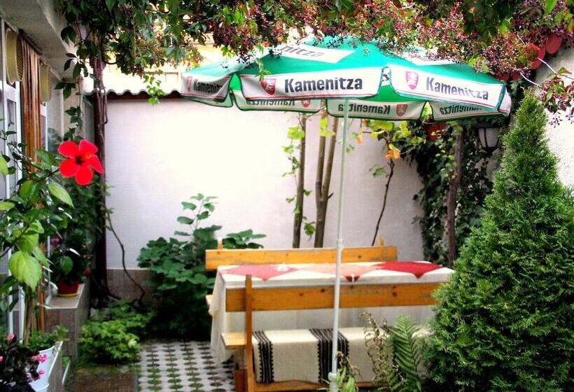 Пансион Guest House Zodiac