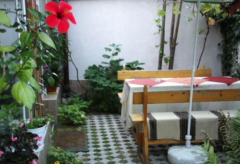 Пансион Guest House Zodiac