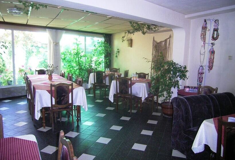 Пансион Guest House Zodiac