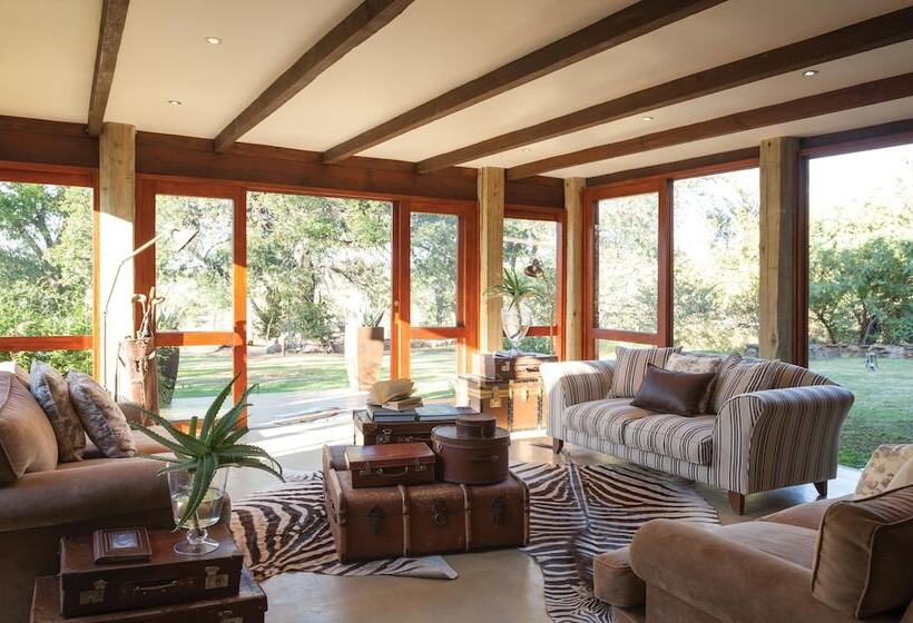 ペンション Kings Camp