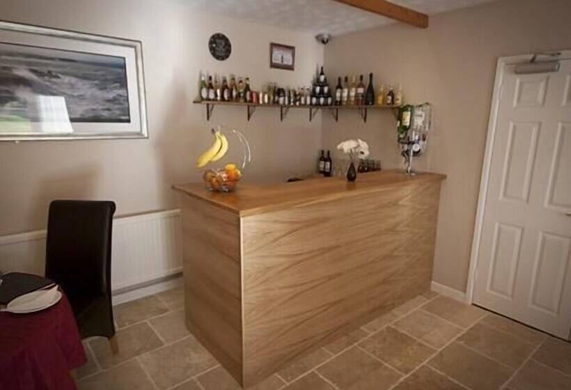 פנסיון Lovesgrove Country Guest House