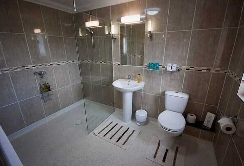 פנסיון Lovesgrove Country Guest House