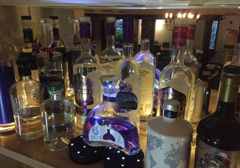 פנסיון Thatched Cottage