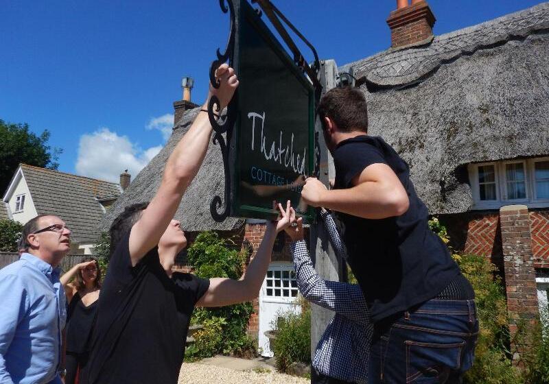 פנסיון Thatched Cottage