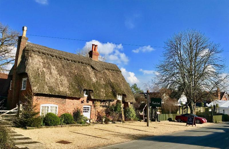 פנסיון Thatched Cottage