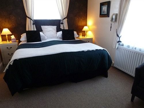 بنسيون The Beeches Guest House