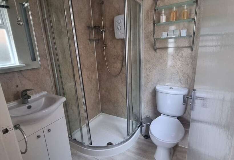 膳宿费 The Fawley Guest House