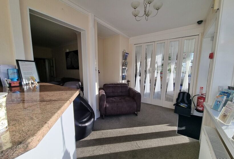 膳宿费 The Fawley Guest House