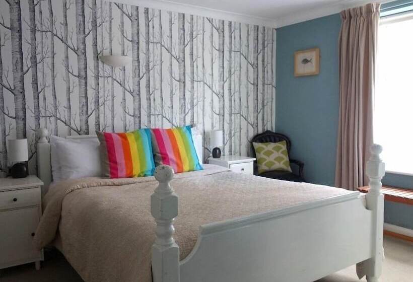 Пансион Old Borough Arms