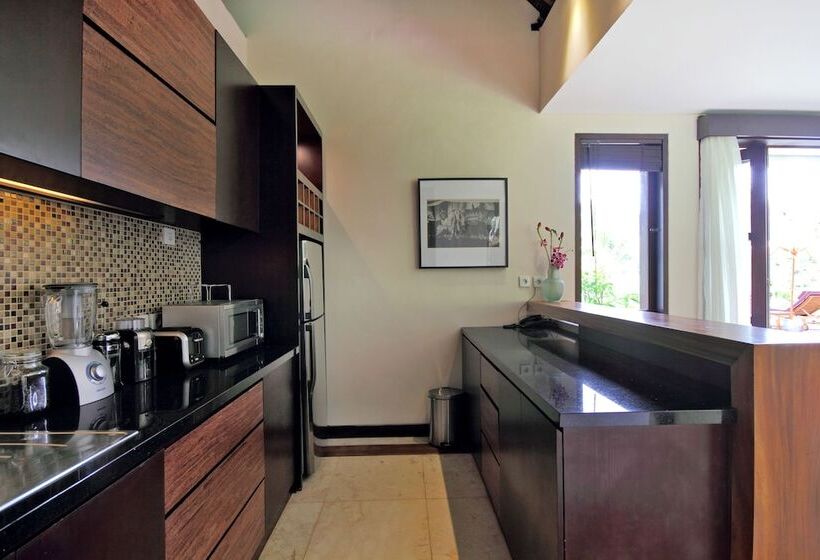 פנסיון Villa Amrita