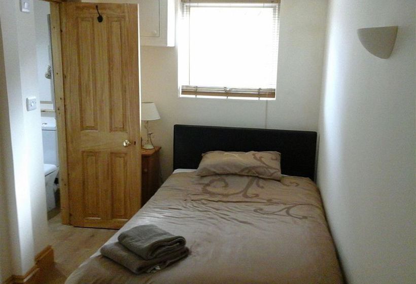 펜션 Whitehouse Holiday Lettings