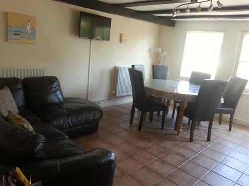 펜션 Whitehouse Holiday Lettings