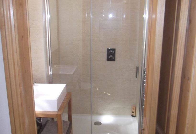 펜션 Whitehouse Holiday Lettings