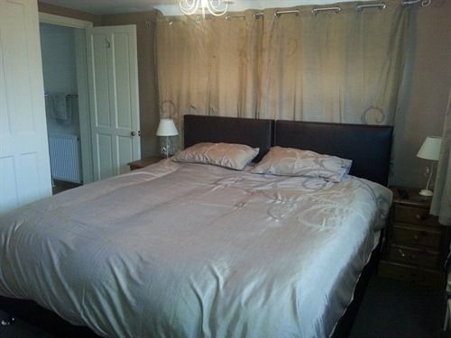 펜션 Whitehouse Holiday Lettings