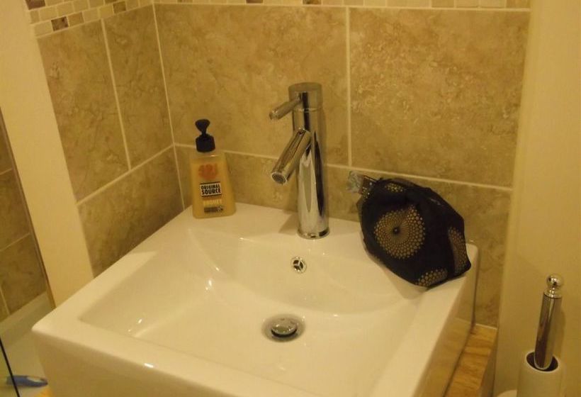 펜션 Whitehouse Holiday Lettings